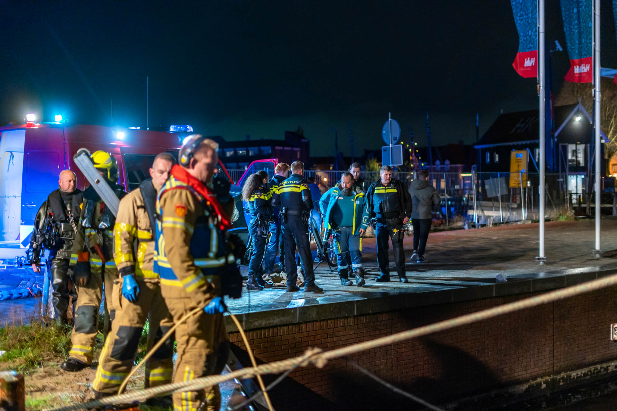 Auto in water Harderwijk