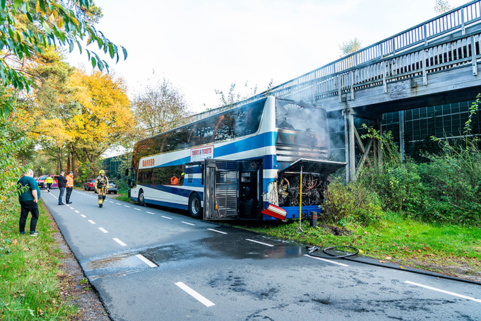 tourbus in brand Hierden