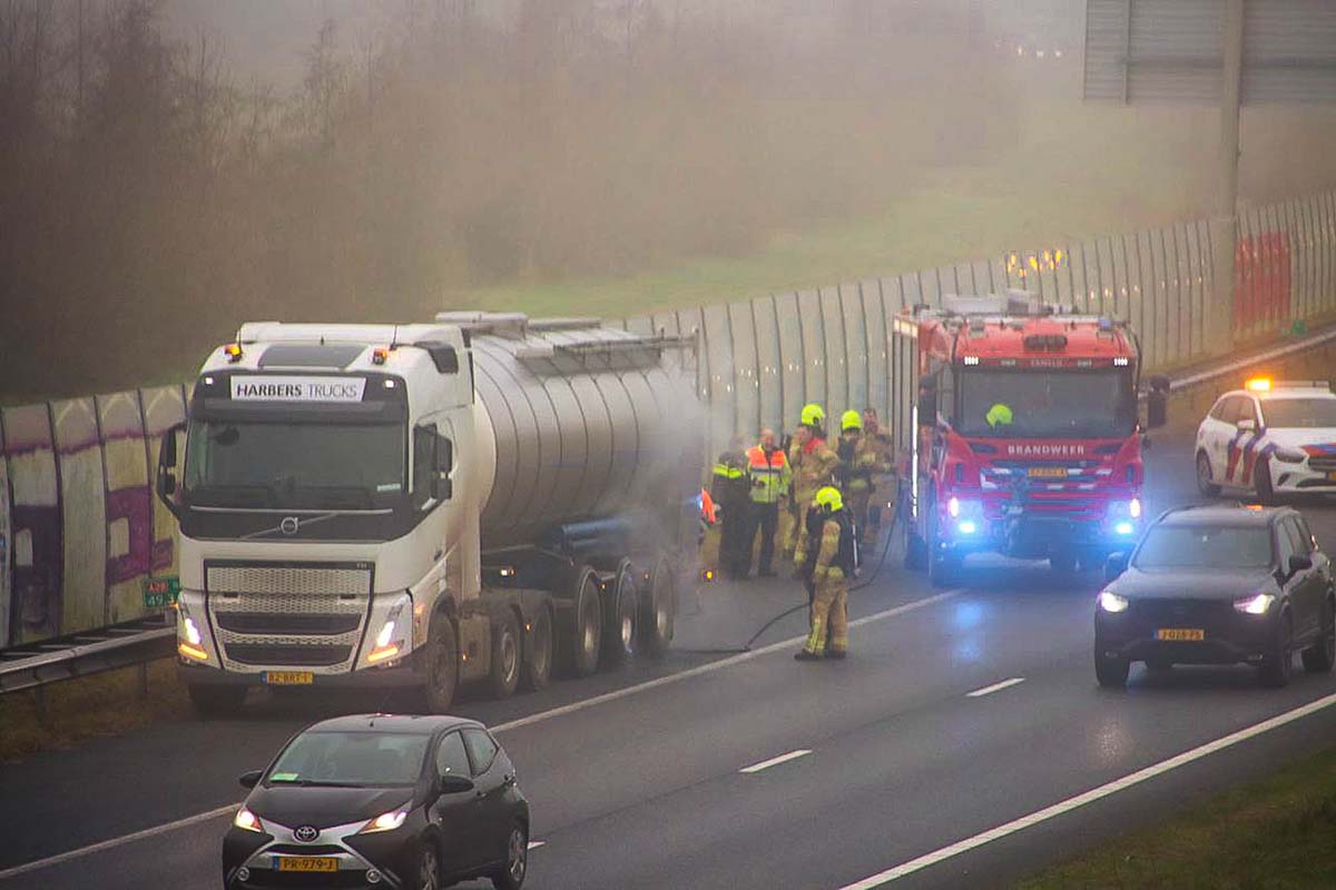 Vrachtwagen brand Harderwijk Ermelo