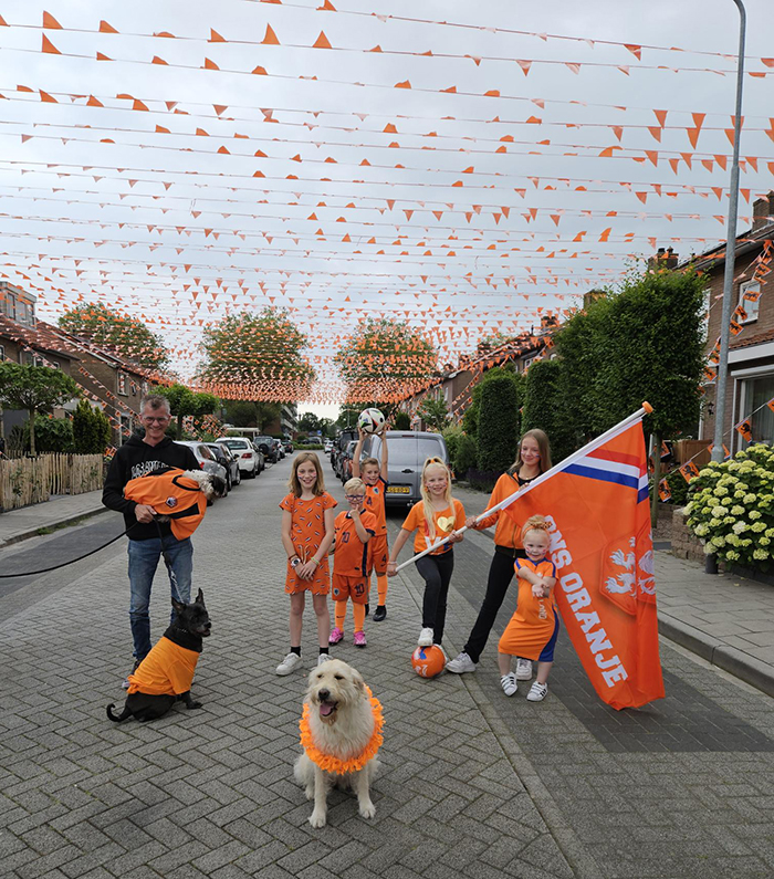 Van Lennepstraat Harderwijk oranje gekleurd