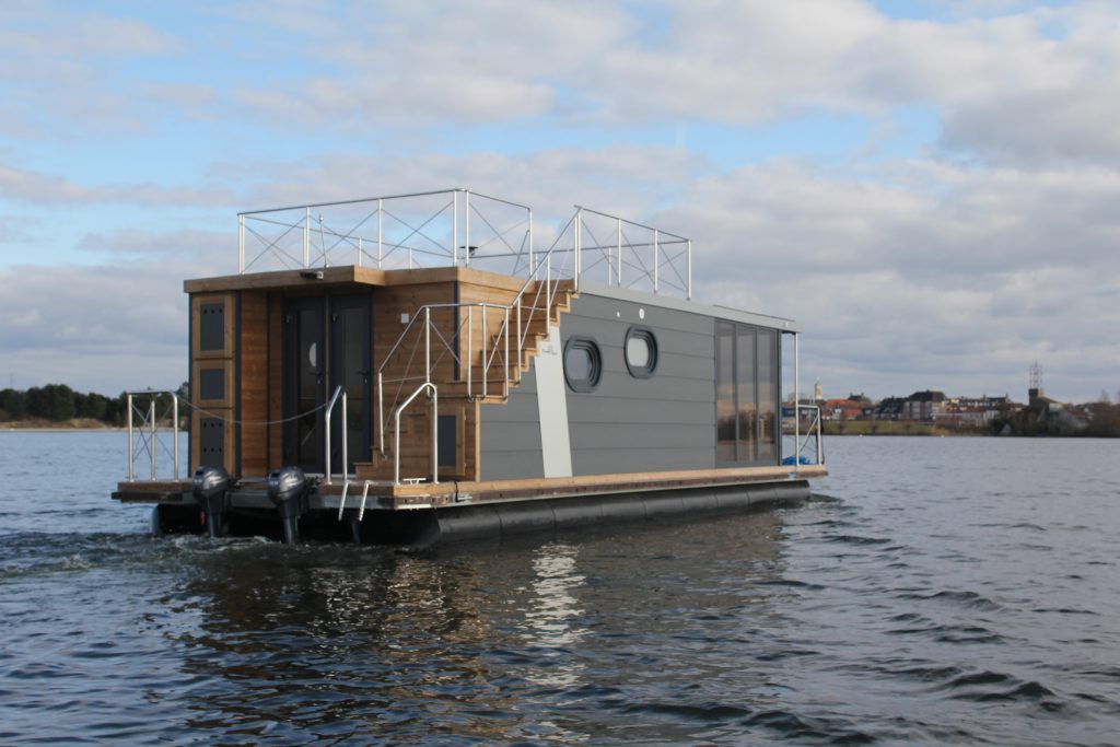 Ontspan En Beleef Een Luxe Houseboat Te Huur B&B Bootverhuur ...