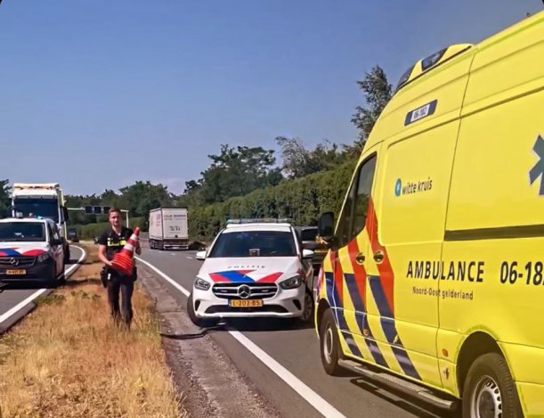 Aanrijding Tussen Een Motorrijder En Een Personenauto Op De N302 Bij ...