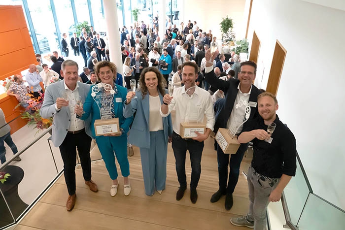 Gedeputeerde Helga Witjes reikt vakjuryprijs uit aan winnaar Veluwse Innovatie Prijs 2024