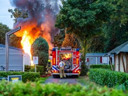 Uitslaande brand in caravan Harderwijk 