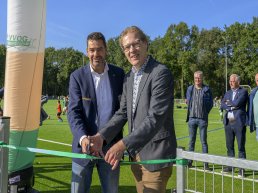 Kunstgrasveld VVOG Harderwijk officieel geopend: ‘Duurzaam en voldoet aan hoogste eisen’