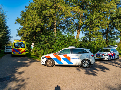 Wielrenner aangereden op kruising Lageweg en Waterweg in Hierden