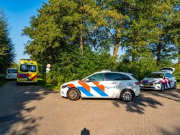 Wielrenner aangereden op kruising Lageweg en Waterweg in Hierden