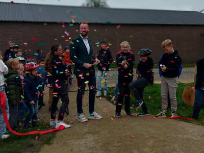 Feestelijke opening skills bikepark in Hierden 