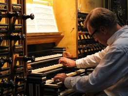 Everhard Zwart sluit traditiegetrouw de najaarsorgelserie op 31 oktober 2024 af in de Grote kerk van Harderwijk