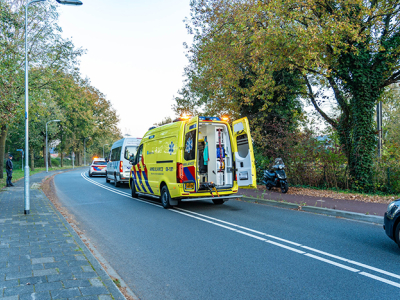 Fietser gewond na aanrijding met scooterrijder op fietspad in Harderwijk