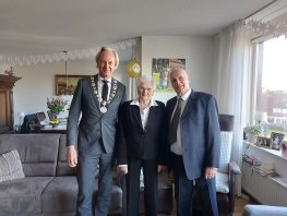 Echtpaar Henk en Hester van Beekhuizen 60 jaar getrouwd